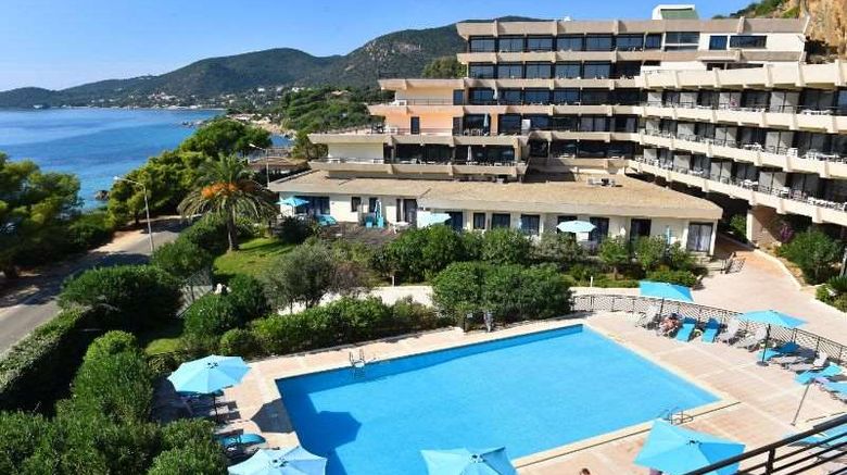 <b>Residence Les Calanques Pool</b>. Images powered by <a href="https://iceportal.shijigroup.com/" title="IcePortal" target="_blank">IcePortal</a>.
