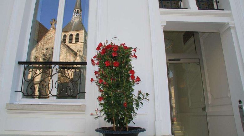 <b>Le Cesar Hotel Exterior</b>. Images powered by <a href="https://iceportal.shijigroup.com/" title="IcePortal" target="_blank">IcePortal</a>.