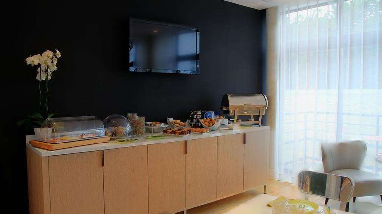 <b>Le Cesar Hotel Restaurant</b>. Images powered by <a href="https://iceportal.shijigroup.com/" title="IcePortal" target="_blank">IcePortal</a>.