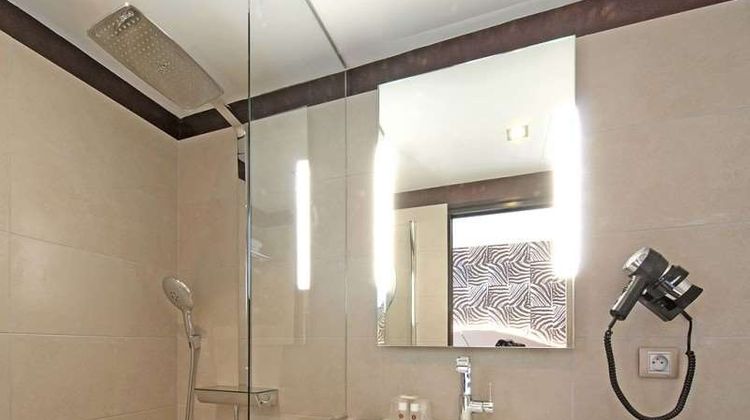 Hor Hotel Room