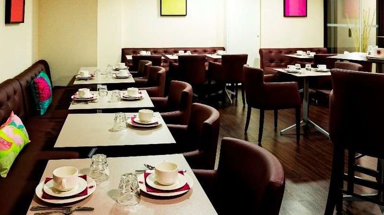 <b>Hotel Le Pere Leon Restaurant</b>. Images powered by <a href="https://iceportal.shijigroup.com/" title="IcePortal" target="_blank">IcePortal</a>.