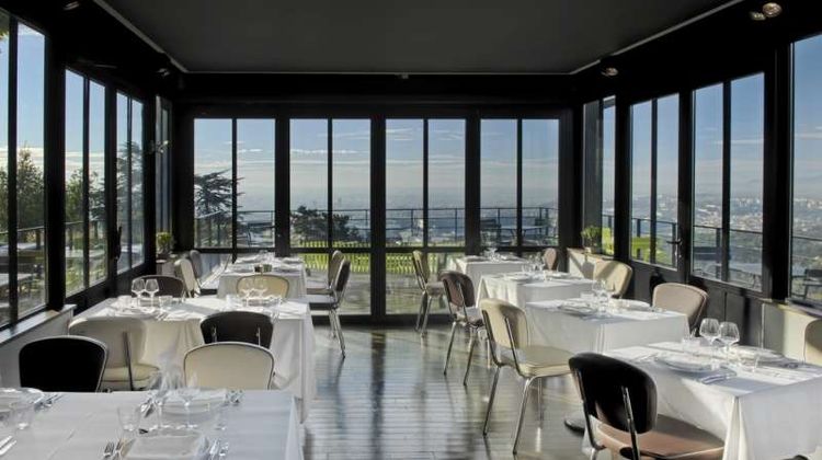 L'Ermitage Hotel Cuisine-a-manger Restaurant
