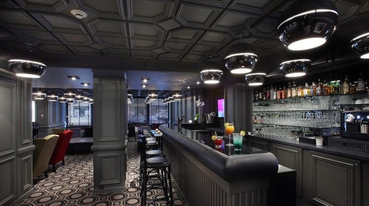 Le CINQ Restaurant