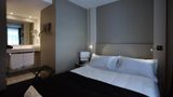 Le CINQ Room