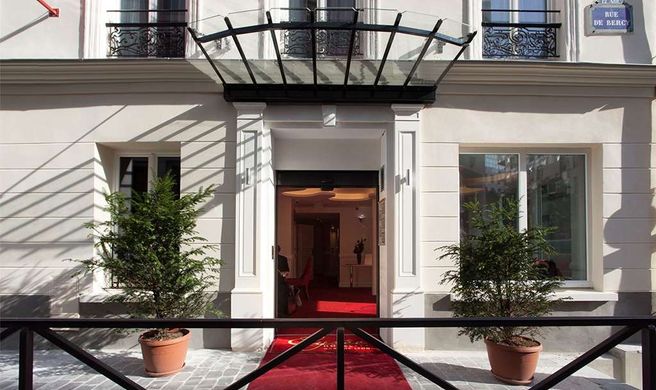 Hotel Sleeping Belle Paris Exterior