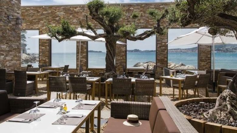 <b>Hostellerie La Farandole Restaurant</b>. Images powered by <a href="https://iceportal.shijigroup.com/" title="IcePortal" target="_blank">IcePortal</a>.