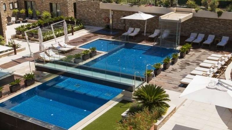 <b>Hostellerie La Farandole Pool</b>. Images powered by <a href="https://iceportal.shijigroup.com/" title="IcePortal" target="_blank">IcePortal</a>.