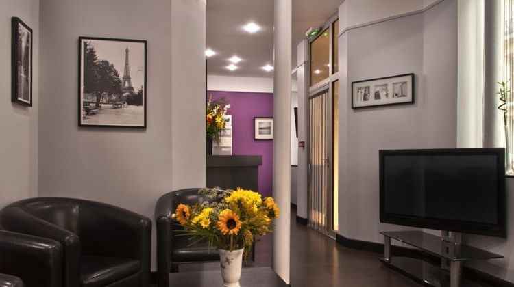 Hotel du Chemin Vert Lobby
