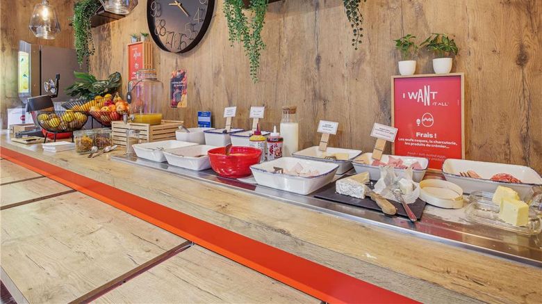<b>Ibis Saint Germain en Laye Centre Restaurant</b>. Images powered by <a href="https://iceportal.shijigroup.com/" title="IcePortal" target="_blank">IcePortal</a>.
