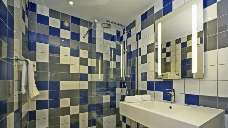 <b>Mercure Castres L'Occitan Room</b>. Images powered by <a href="https://iceportal.shijigroup.com/" title="IcePortal" target="_blank">IcePortal</a>.