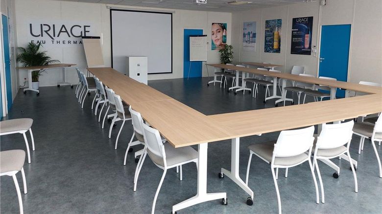 <b>Le Grand Hotel d'Uriage Meeting</b>. Images powered by <a href="https://iceportal.shijigroup.com/" title="IcePortal" target="_blank">IcePortal</a>.
