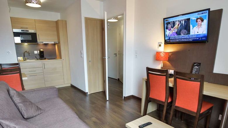 <b>Privilodges Carre de Jaude Room</b>. Images powered by <a href="https://iceportal.shijigroup.com/" title="IcePortal" target="_blank">IcePortal</a>.