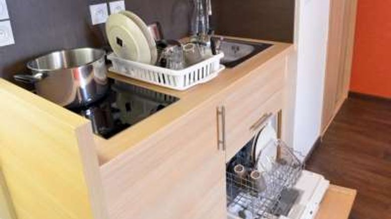<b>Privilodges Carre de Jaude Room</b>. Images powered by <a href="https://iceportal.shijigroup.com/" title="IcePortal" target="_blank">IcePortal</a>.