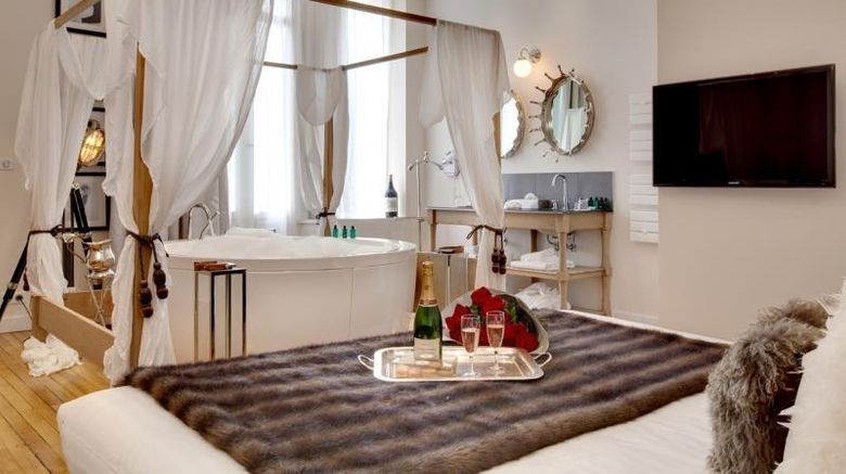 <b>Le Boutique Hotel Bordeaux Room</b>. Images powered by <a href="https://iceportal.shijigroup.com/" title="IcePortal" target="_blank">IcePortal</a>.