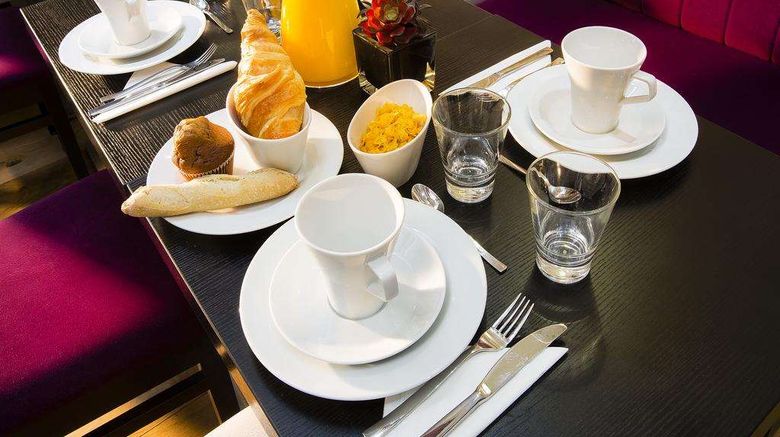 <b>Hotel Jacques de Molay Paris Restaurant</b>. Images powered by <a href="https://iceportal.shijigroup.com/" title="IcePortal" target="_blank">IcePortal</a>.
