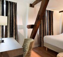 Hotel Jacques de Molay Paris Room