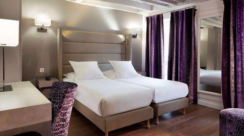 <b>Hotel Jacques de Molay Paris Room</b>. Images powered by <a href="https://iceportal.shijigroup.com/" title="IcePortal" target="_blank">IcePortal</a>.
