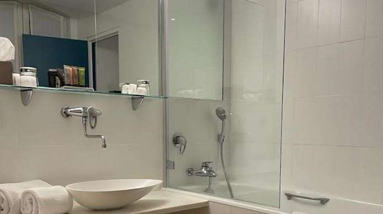 <b>Pergolese Hotel Room</b>. Images powered by <a href="https://iceportal.shijigroup.com/" title="IcePortal" target="_blank">IcePortal</a>.