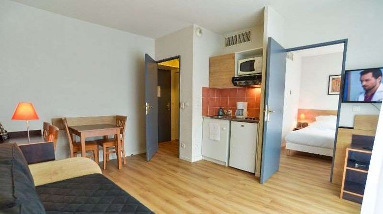 <b>Privilodges Lyon Lumiere Room</b>. Images powered by <a href="https://iceportal.shijigroup.com/" title="IcePortal" target="_blank">IcePortal</a>.