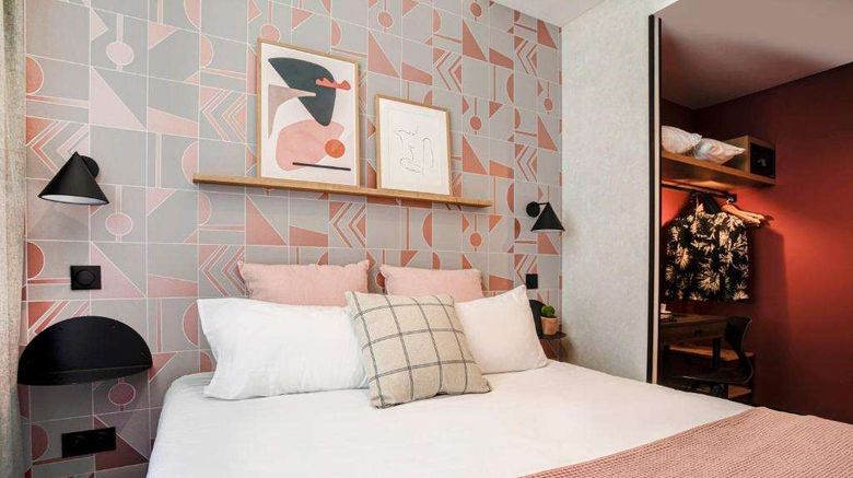 <b>Republik Hotel Lyon Room</b>. Images powered by <a href="https://iceportal.shijigroup.com/" title="IcePortal" target="_blank">IcePortal</a>.
