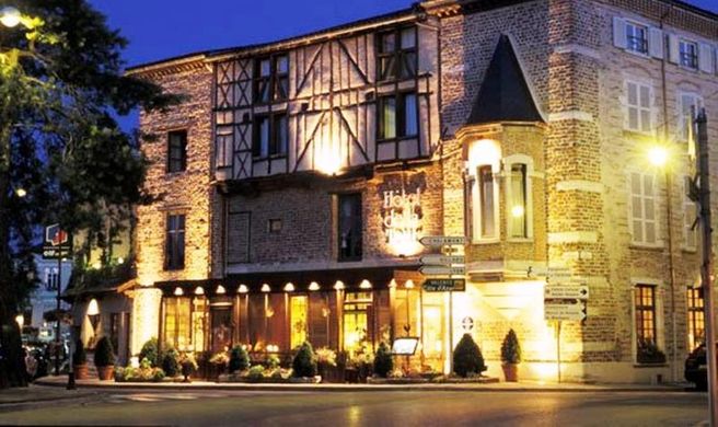 La Tour De Crecy Hotel Exterior