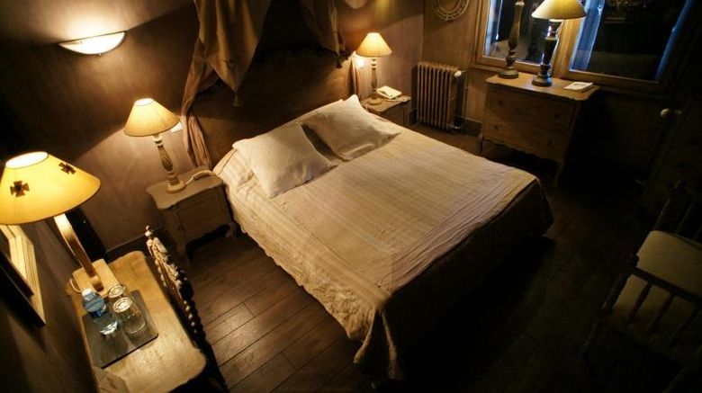 <b>La Tour De Crecy Hotel Room</b>. Images powered by <a href="https://iceportal.shijigroup.com/" title="IcePortal" target="_blank">IcePortal</a>.