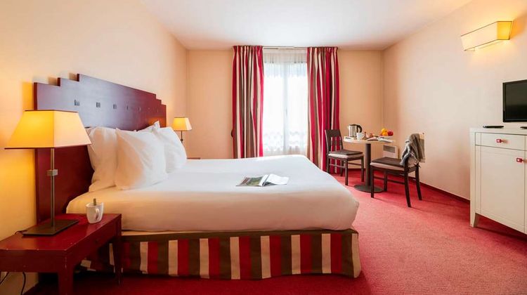 CERISE Paris Chatou Room