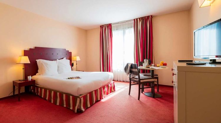 CERISE Paris Chatou Room