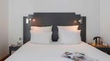 <b>CERISE Paris Chatou Room</b>. Images powered by <a href="https://iceportal.shijigroup.com/" title="IcePortal" target="_blank">IcePortal</a>.