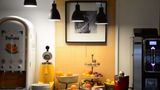 <b>CERISE Paris Chatou Restaurant</b>. Images powered by <a href="https://iceportal.shijigroup.com/" title="IcePortal" target="_blank">IcePortal</a>.
