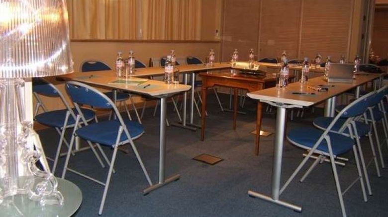 <b>Exclusive Hotel de Clisson Meeting</b>. Images powered by <a href="https://iceportal.shijigroup.com/" title="IcePortal" target="_blank">IcePortal</a>.