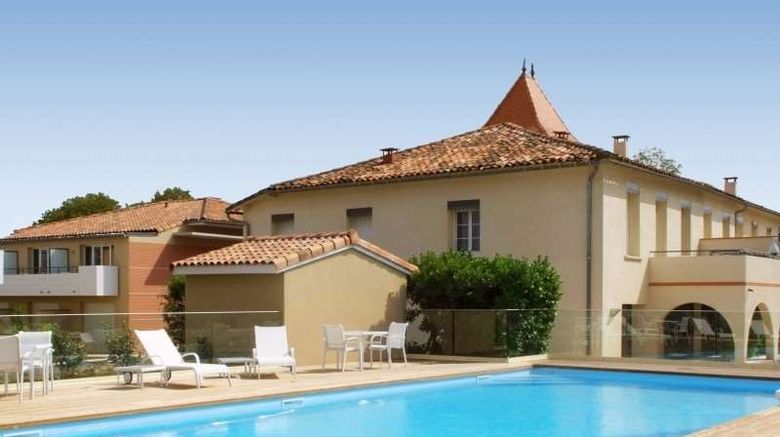 <b>Residence de Diane Pool</b>. Images powered by <a href="https://iceportal.shijigroup.com/" title="IcePortal" target="_blank">IcePortal</a>.