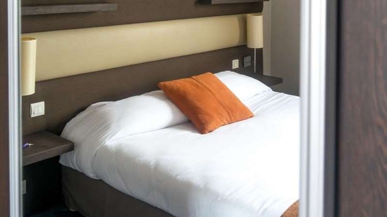 <b>Residence de Diane Room</b>. Images powered by <a href="https://iceportal.shijigroup.com/" title="IcePortal" target="_blank">IcePortal</a>.