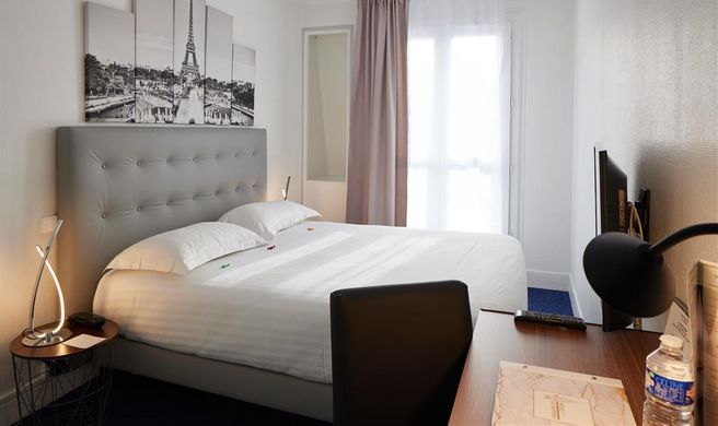 Le Beffroi Room