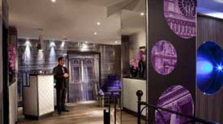 Secret de Paris Hotel & Spa Lobby