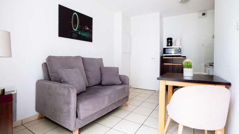 <b>Cerise Nantes Atlantis Room</b>. Images powered by <a href="https://iceportal.shijigroup.com/" title="IcePortal" target="_blank">IcePortal</a>.