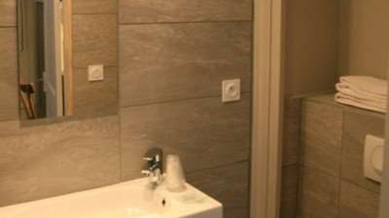 <b>Hotel Vaubecour Room</b>. Images powered by <a href="https://iceportal.shijigroup.com/" title="IcePortal" target="_blank">IcePortal</a>.