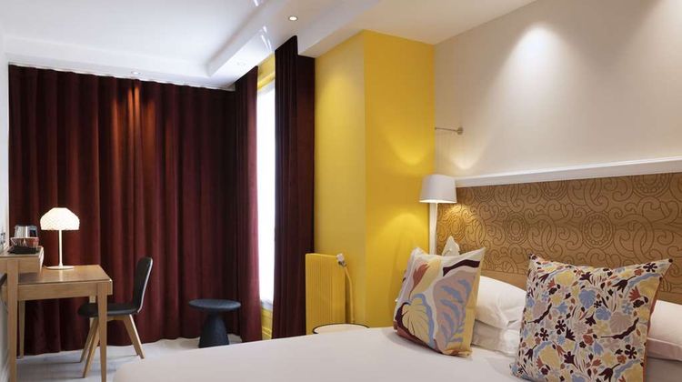Hotel Elysees 8 Room