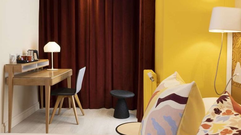 <b>Hotel Elysees 8 Room</b>. Images powered by <a href="https://iceportal.shijigroup.com/" title="IcePortal" target="_blank">IcePortal</a>.