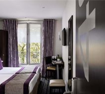Jacks Hotel Paris Room