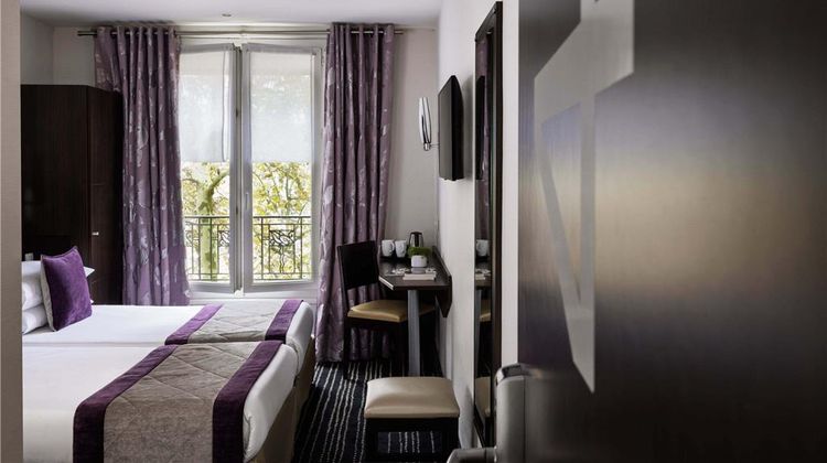 Jacks Hotel Paris Room