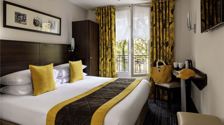 Jacks Hotel Paris Room