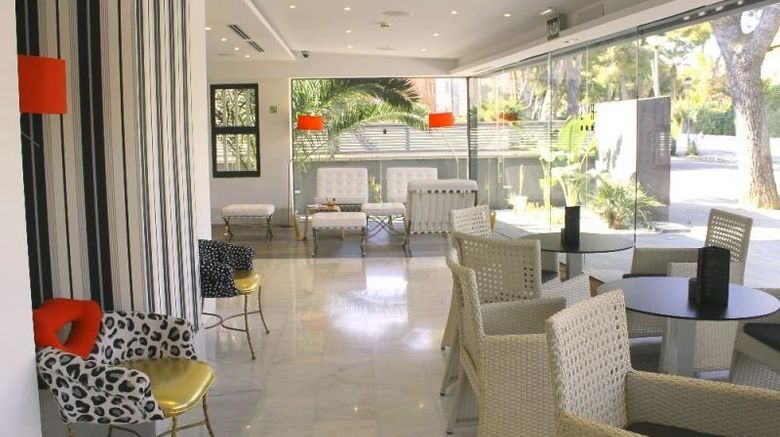 <b>Hotel Sitges Restaurant</b>. Images powered by <a href="https://iceportal.shijigroup.com/" title="IcePortal" target="_blank">IcePortal</a>.