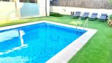 <b>Hotel Sitges Pool</b>. Images powered by <a href="https://iceportal.shijigroup.com/" title="IcePortal" target="_blank">IcePortal</a>.