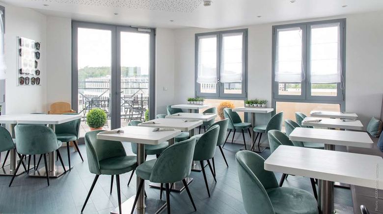 <b>Versailles Chantiers Hotel Restaurant</b>. Images powered by <a href="https://iceportal.shijigroup.com/" title="IcePortal" target="_blank">IcePortal</a>.