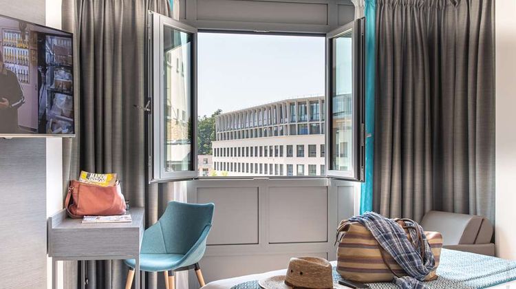 Versailles Chantiers Hotel Room