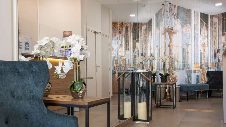 <b>Versailles Chantiers Hotel Lobby</b>. Images powered by <a href="https://iceportal.shijigroup.com/" title="IcePortal" target="_blank">IcePortal</a>.