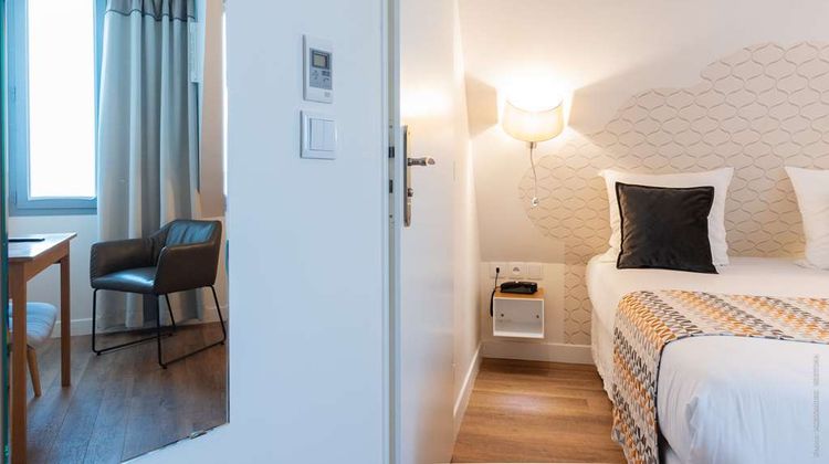 Versailles Chantiers Hotel Room