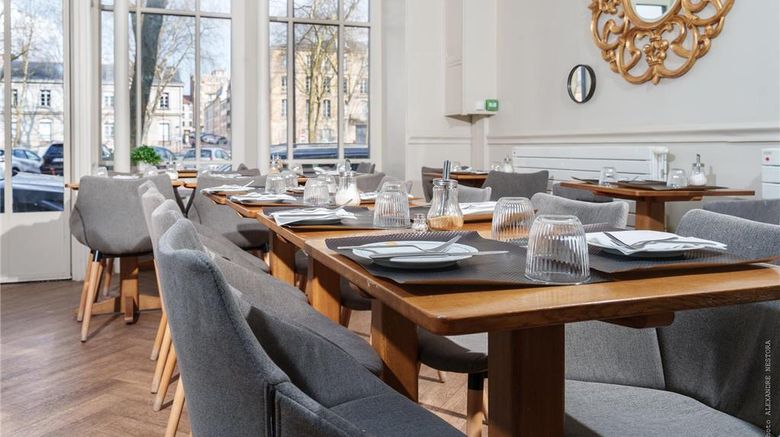 <b>Hotel des Roys Restaurant</b>. Images powered by <a href="https://iceportal.shijigroup.com/" title="IcePortal" target="_blank">IcePortal</a>.