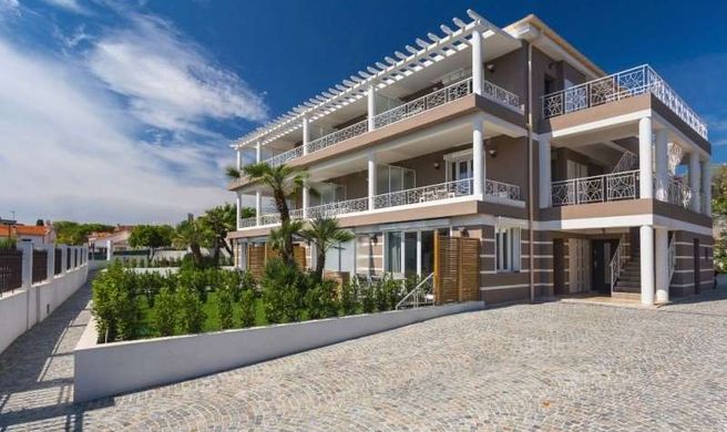 Villa Velvet Exterior